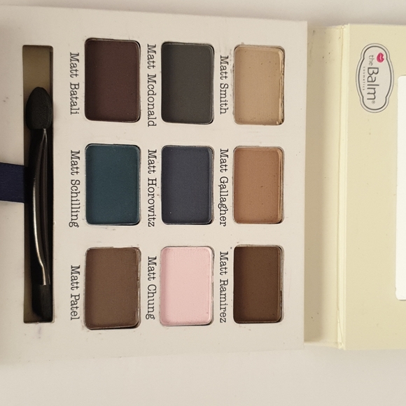 New Meet Matte eyeshadow palette by the Balm - Picture 3 of 3